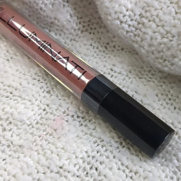 ILLUMINATI Cosmetics Liquid Lipstick in Reveal, 2.8ml/0.10fl oz - Picture 5 of 8